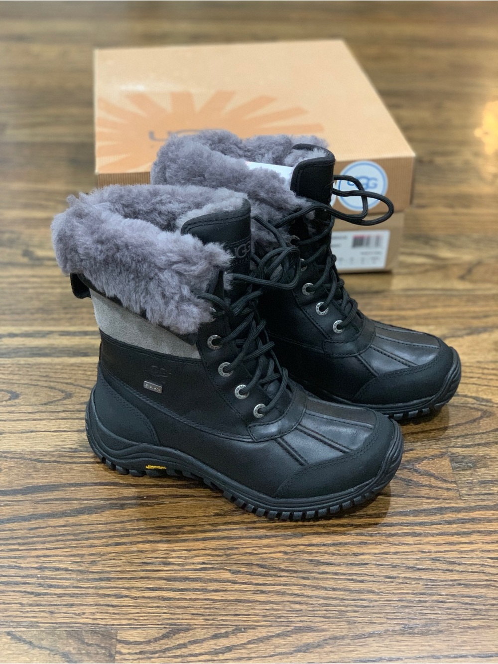 New Ugg Adirondack Winter Waterproof Boots Black Gray Women’s Size 5